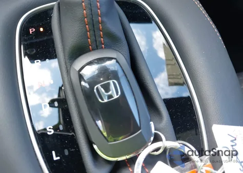 2025 Honda Hr-V 2Wd Sport from USA, damaged, VIN 3CZRZ1H54SM703002